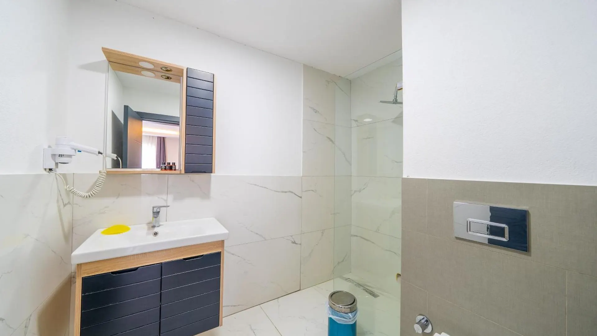 Tuna Butik Otel